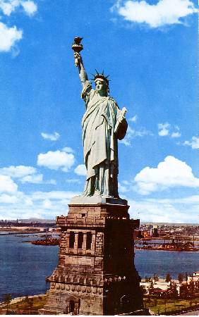 /images/imgs/america/united-states/new-york/new-york-0045.jpg - Statue of Liberty