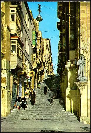/images/imgs/europe/malta/valletta-0007.jpg - St John's Street, Valletta