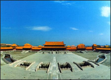 /images/imgs/asia/china/forbidden-city-0001.jpg - Square of the Supreme Harmony Gate