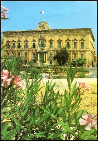 /images/imgs/europe/malta/valletta-0004.jpg - Auberge de Castille, Valletta