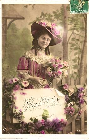 /images/imgs/greetings/st-valentine/valentine-0033.jpg - Girl in antique dress 1909